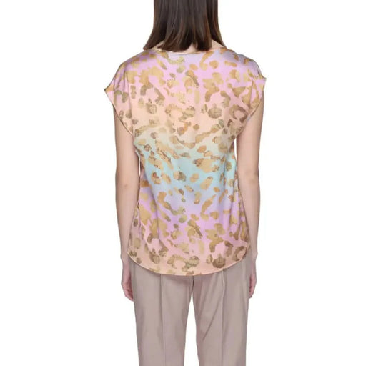 Alviero Martini Prima Classe Woman in Floral Pink-Blue Blouse