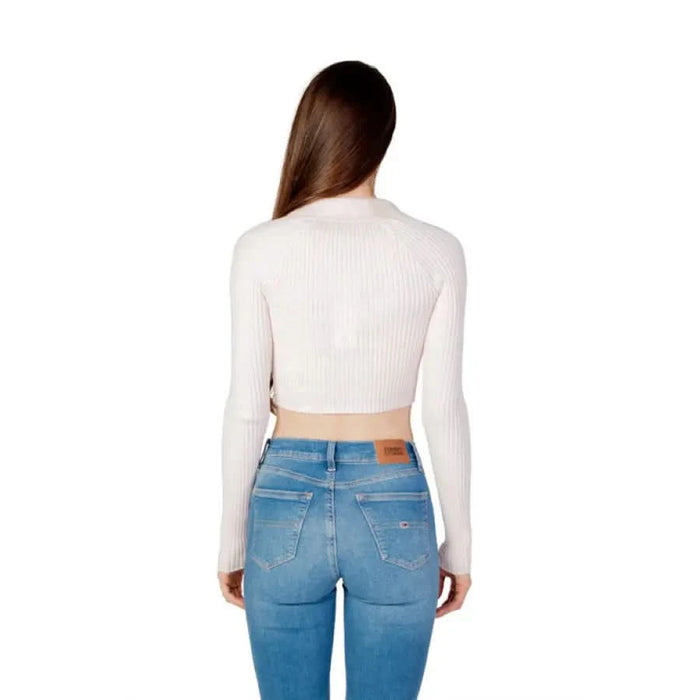 Woman in white cropped sweater and blue jeans - Tommy Hilfiger Jeans Women Knitwear