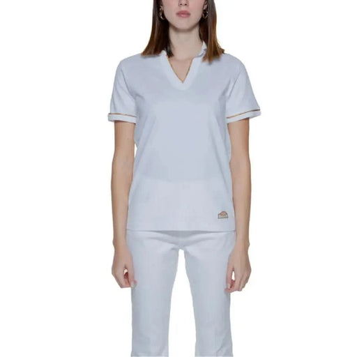 Alviero Martini Prima Classe women wearing white scrub top